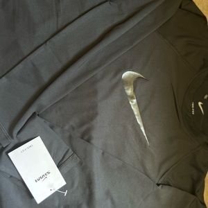 NWT NIKE Women’s LONG SLEEVE SWIM TOP